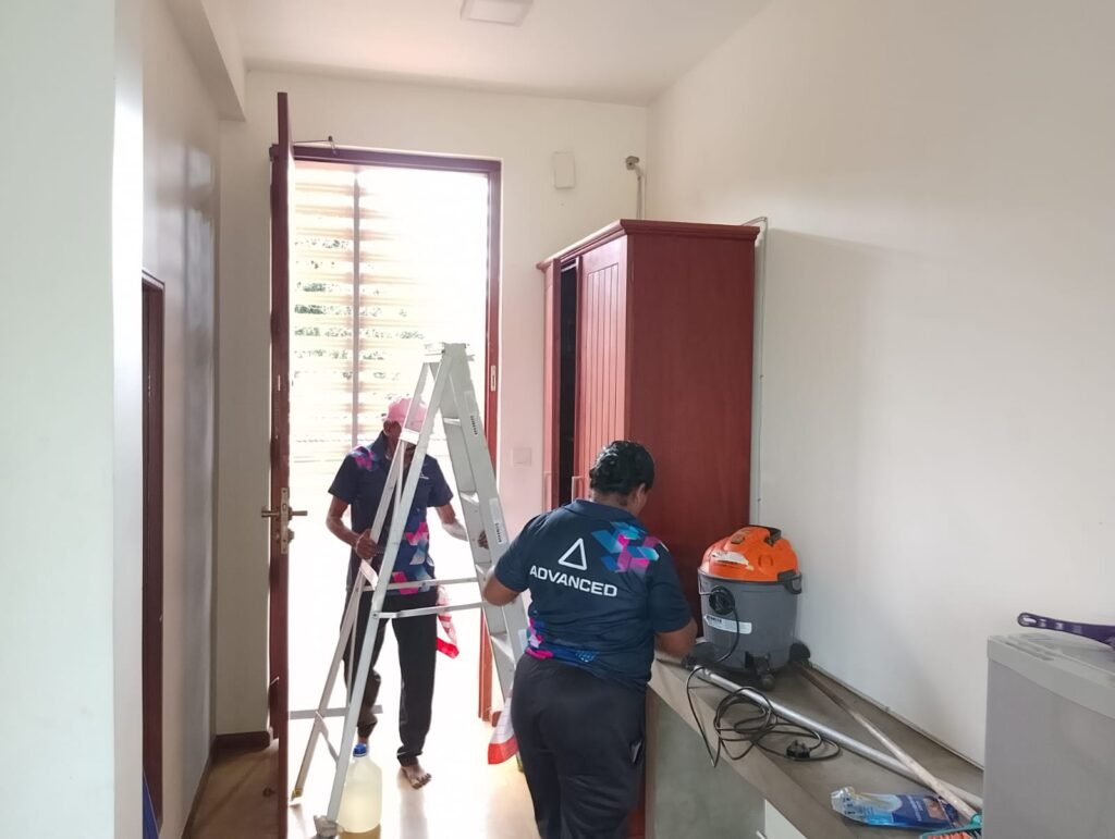 house cleaning (kitchen) 01